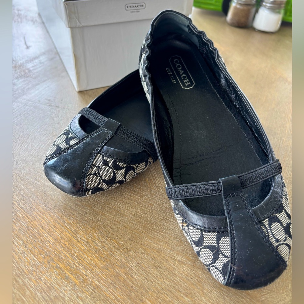 Coach Black and Cream Dress Shoes